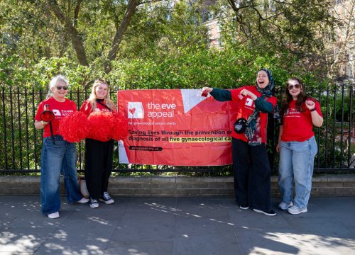Image of the eve appeal staff at London Marathon